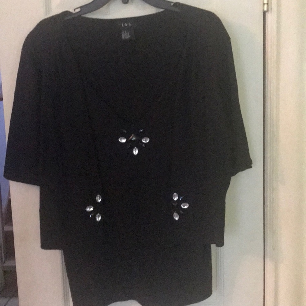 R.Q.T short sleeve V-neckline pullover sweater (4)